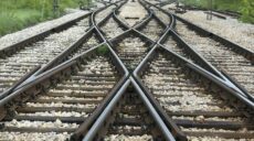 Śruby dla branży kolejowej – klucz do solidnej konstrukcji